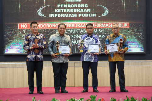 Seluruh Pemda Informatif, Pj Gubernur Banten Al Muktabar: Publik Perlu Tahu Berbagai Informasi Pembangunan