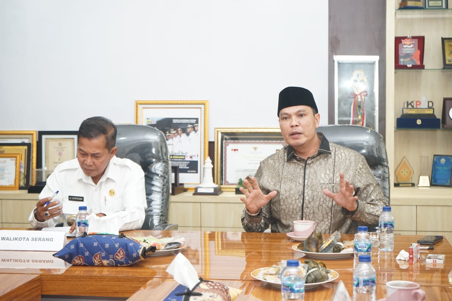 Terdapat 6 poin hasil dari penjelasan PKS terkait pengelolaan pasar induk Rau, Ketua DPRD Kota Serang, sepakat pemutusan.