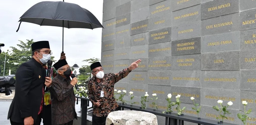 Resmikan Monumen Pahlawan Covid-19 Jawa Barat, Wapres Harap Penguatan Sistem Kesehatan