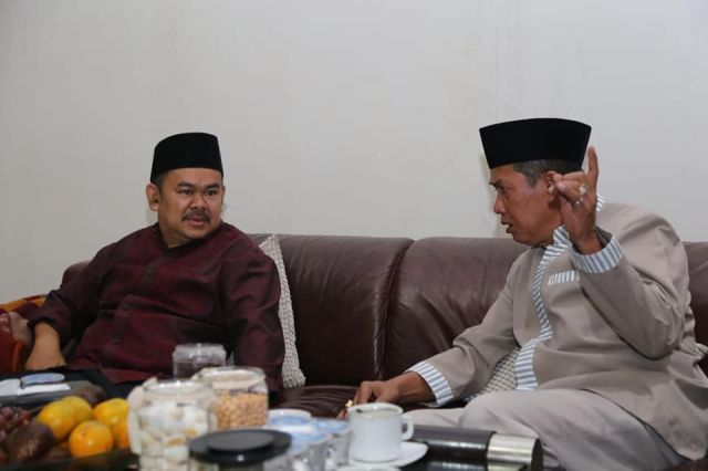 Bersilaturahmi dengan mantan walikota serang H. Tb. Haerul Jaman