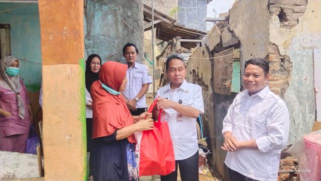 Sakit lumpuh motorik selama 7 tahun, Pj Wali Kota Serang berikan bantuan dan fasilitas berobat.