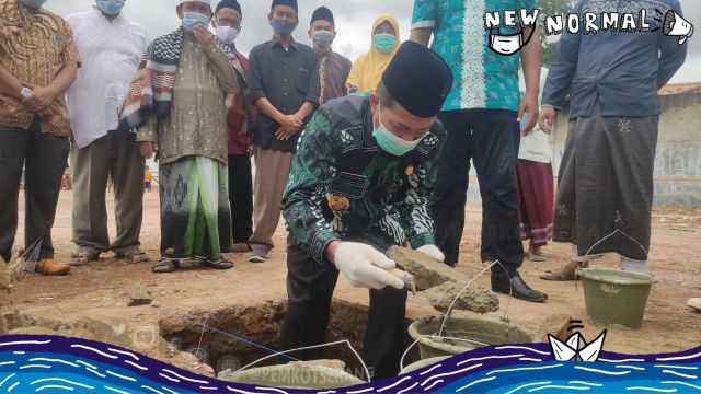 Wali Kota Serang hadir meresmikan pembangunan masjid. 