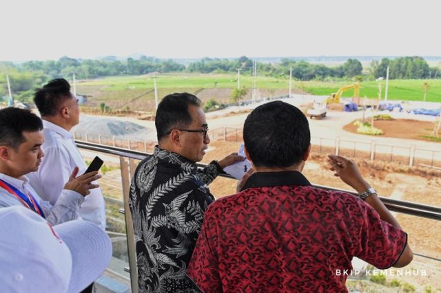 Menhub Tinjau Kesiapan Aksesibilitas Stasiun Kereta Cepat Jakarta-Bandung
