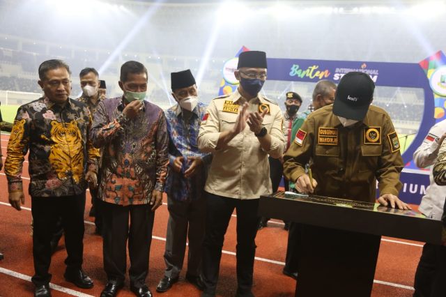 Wali Kota Serang dan Wakil Wali Kota Serang hadir dalam peresmian Banten International Stadium BIS