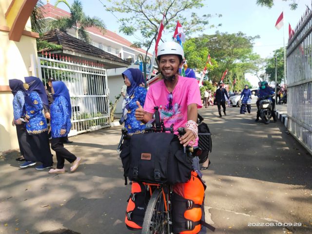 Dengan misi memperkenalkan Wisata religi surosoan Banten Goes Cinta asal Kota Serang menuju titik Nol Sabang.