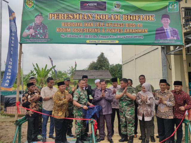 Ajarkan Kemandirian, Wali Kota Serang bersama dengan Dandim 0602/Serang resmikan Kolam Bioflok Budidaya Ikan Lele.
