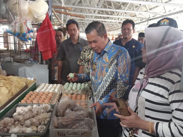 Giat Sidak Wali Kota Serang Terkait Harga Telor ayam Dipasar
