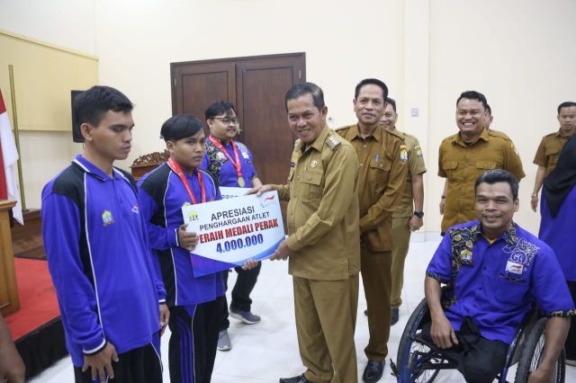 Wali Kota Serang berikan Apresiasi kepada para Atlet dan Pelatih Paralympic Kota Serang.