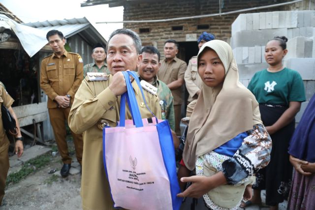 Pj Walikota Serang dan Baznas kota Serang Berkolaborasi Dalam Bantuan Bedah Rumah Korban Bencana di Warung Jaud