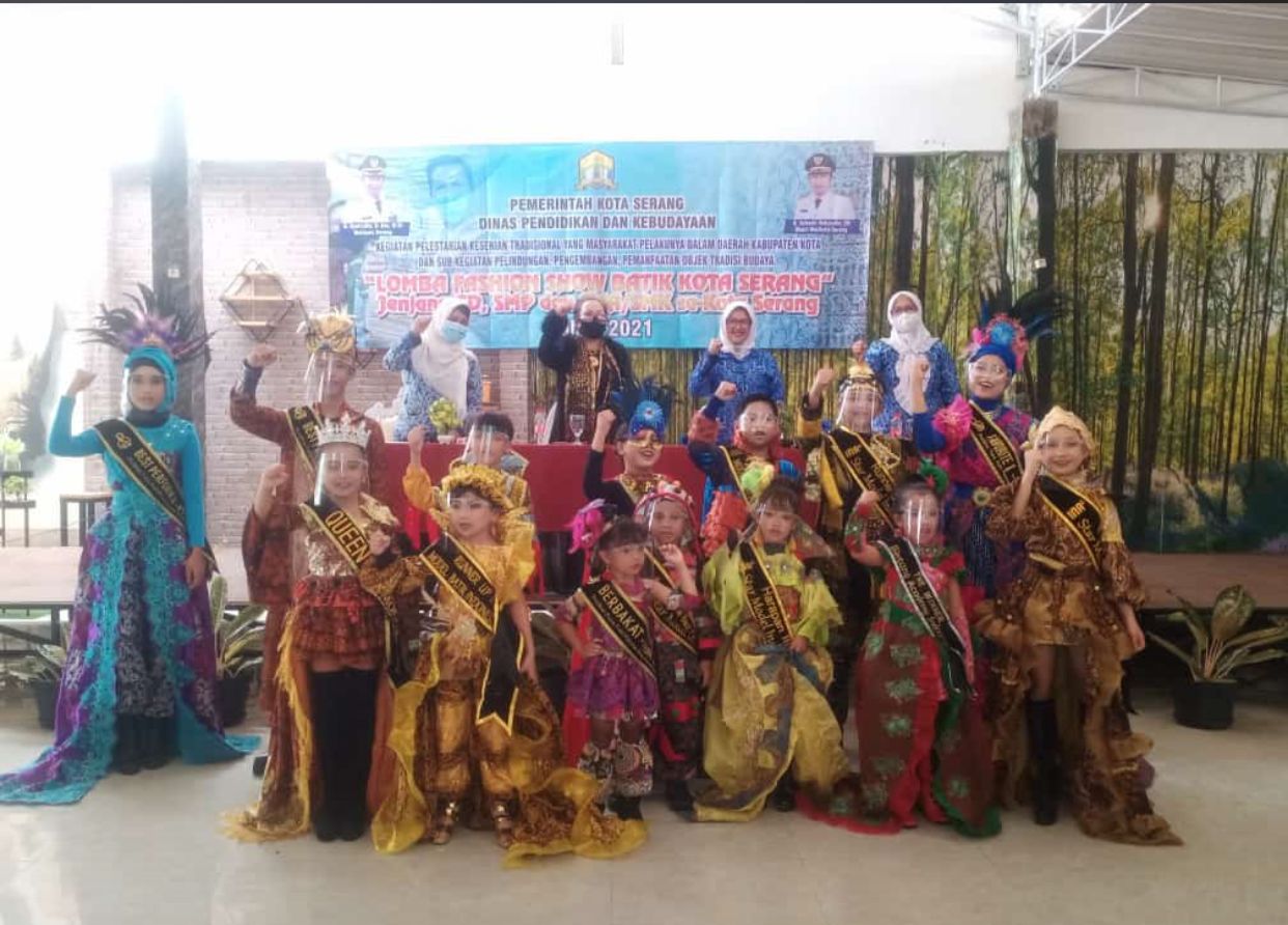 Promosi Batik Kota Serang, Dindikbud Gelar Lomba Fashion Show Pelajar 2021