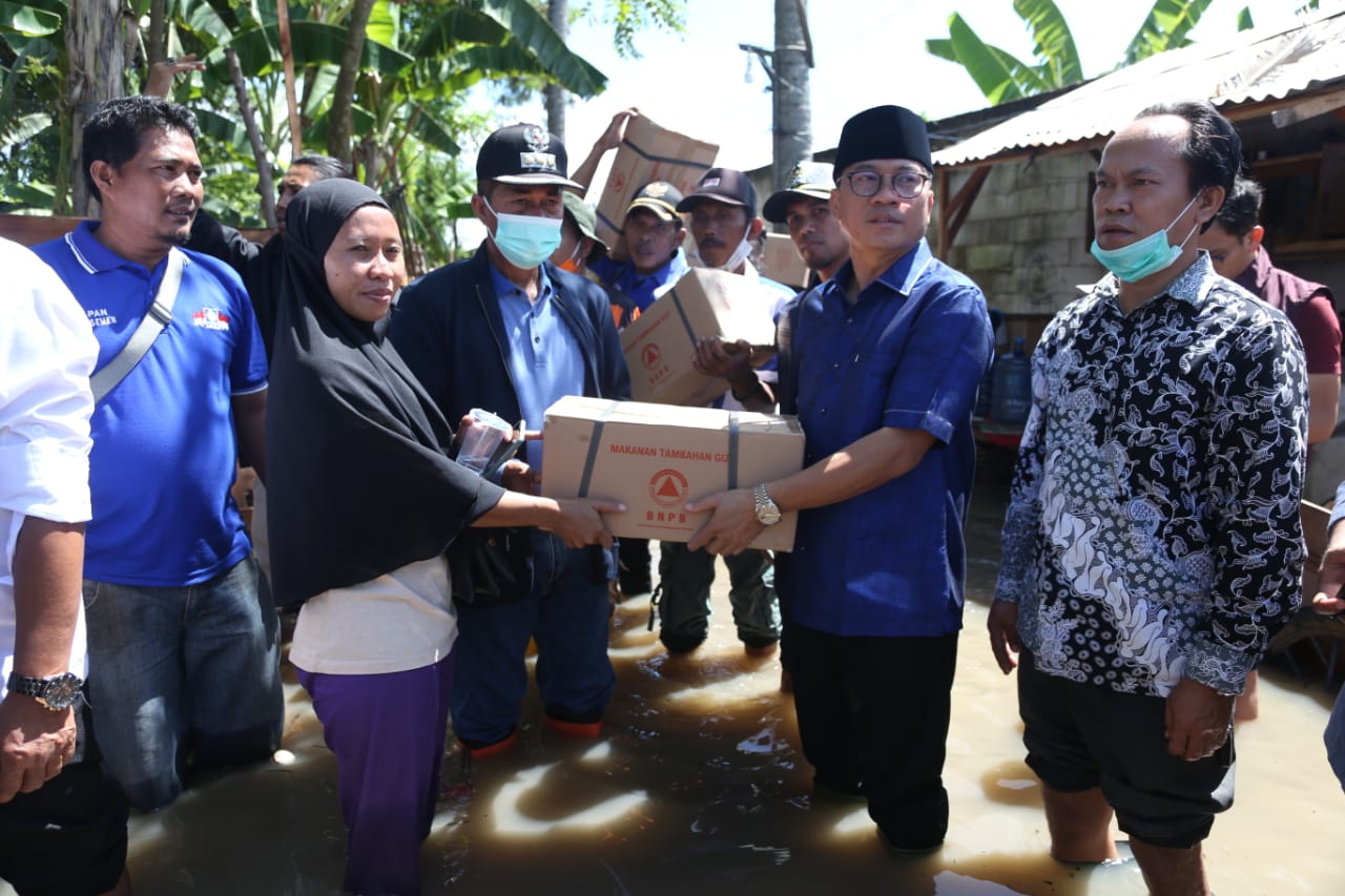 BNPB Salurkan Bantuan Untuk Korban Banjir Kota Serang