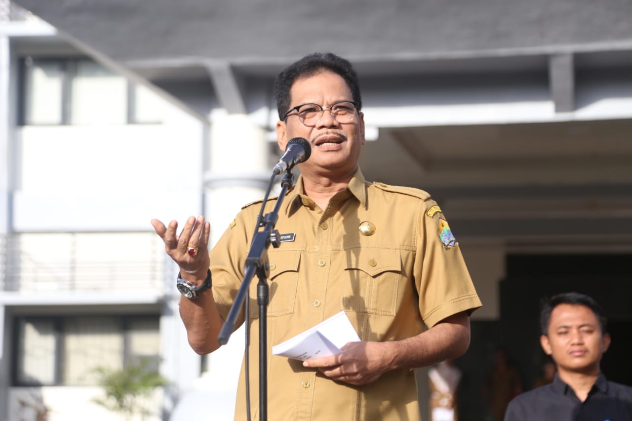 Menjelang HUT Kota Serang yang ke-16, Nanang Saefudin: semua OPD dilingkungan agar merapihkan segala bentuk pelayanannya dengan mengajak masyarakat untuk menjaga kebersihan dan keamanan lingkungan