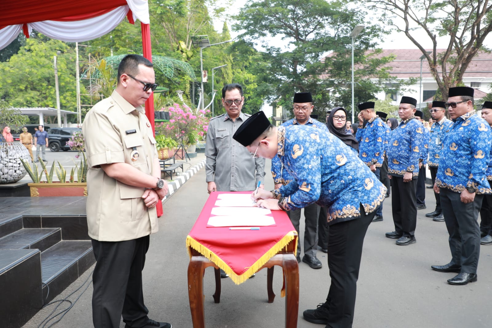 Resmi! Lantik 15 Jabatan Tinggi Pratama, Wali Kota Serang, Ingatkan Pengabdian untuk Memajukan Kota Serang